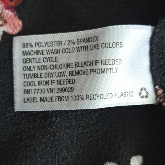 🪻BOGO🪻 Floral Off or On Shoulder Prairie Blouse w/ Tiered Ruffled‎ Sleeves - Picture 11 of 12